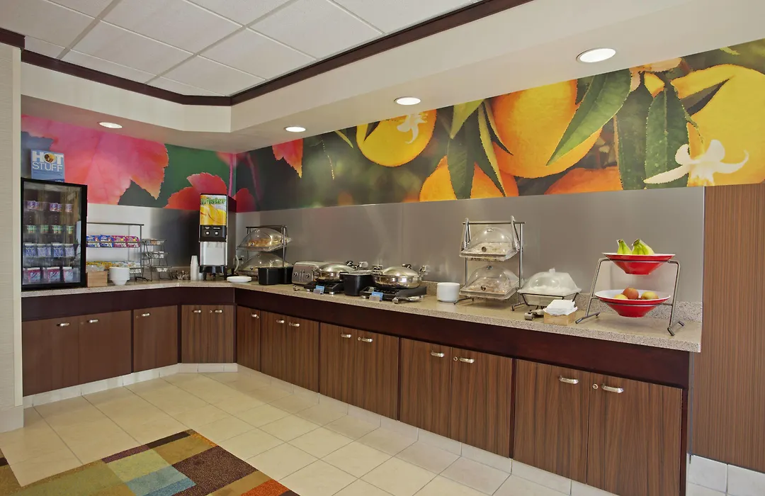 Fairfield Inn & Suites By Marriott Detroit Metro Airport Romulus-1